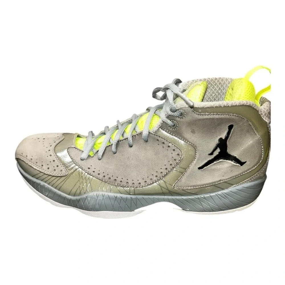 Nike Air Jordan 2011 Deluxe Pack Wolf Grey Sneakers Men’s 12 +Replacement Insert